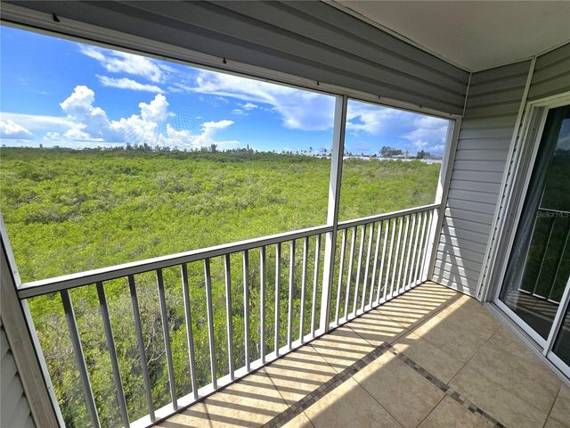 3607 E BAY DRIVE 206, Holmes Beach, FL 34217