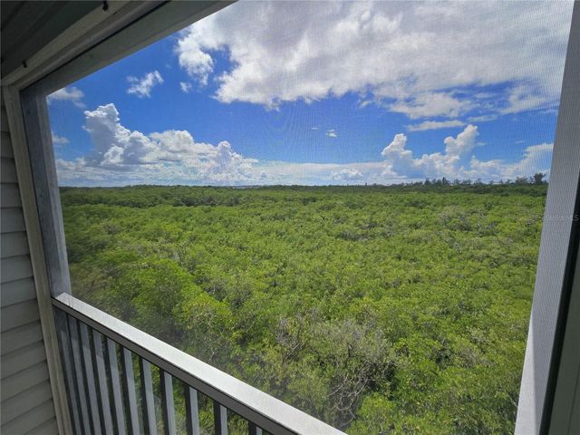 3607 E BAY DRIVE 206, Holmes Beach, FL 34217