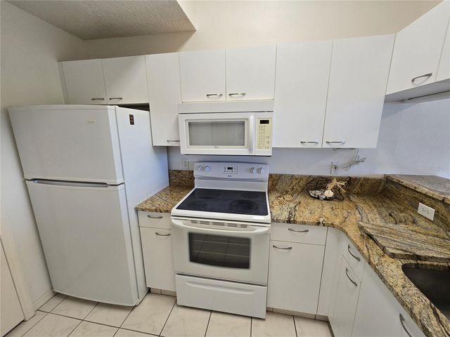 3607 E BAY DRIVE 206, Holmes Beach, FL 34217