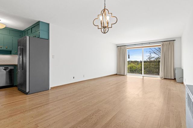 200 N Mississippi River Boulevard 2A, Saint Paul, MN 55104