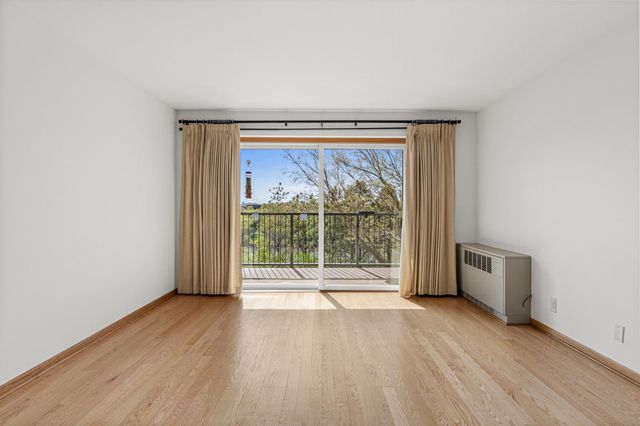 200 N Mississippi River Boulevard 2A, Saint Paul, MN 55104