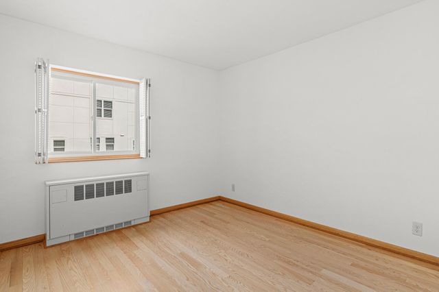 200 N Mississippi River Boulevard 2A, Saint Paul, MN 55104