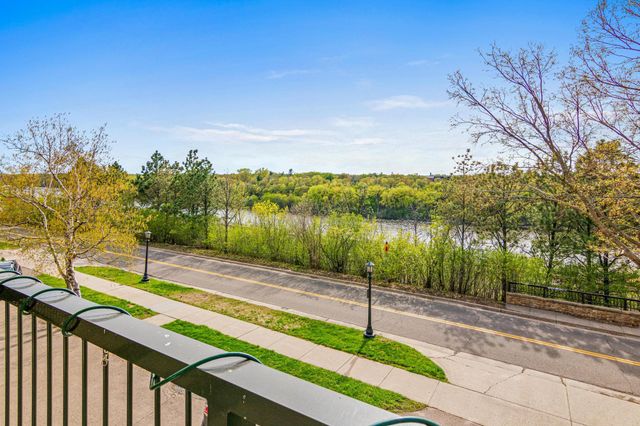 200 N Mississippi River Boulevard 2A, Saint Paul, MN 55104
