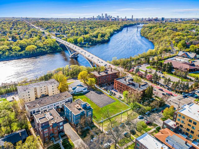 200 N Mississippi River Boulevard 2A, Saint Paul, MN 55104