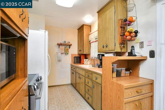 214 Don Carlos Avenue, Stockton, CA 95210