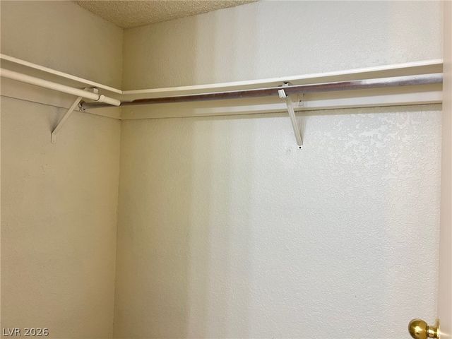 231 MISSION NEWPORT Lane 201, Las Vegas, NV 89107