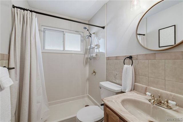 253 Floradale Avenue, Tonawanda, NY 14150