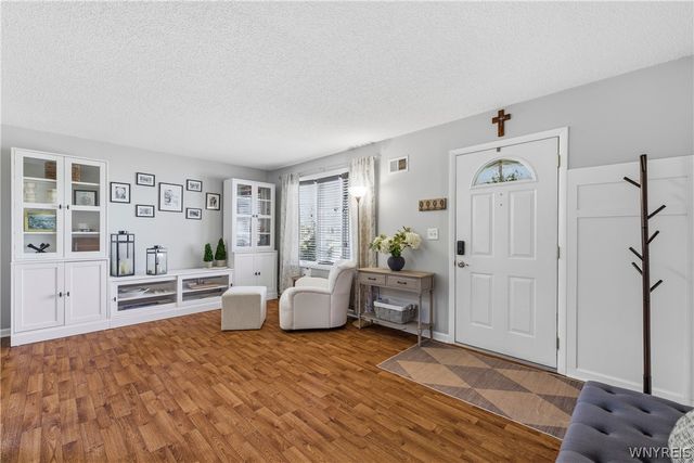 253 Floradale Avenue, Tonawanda, NY 14150