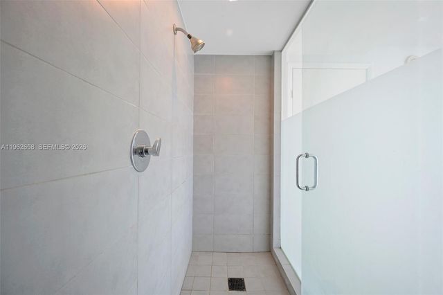 92 SW 3rd St 3902, Miami, FL 33130