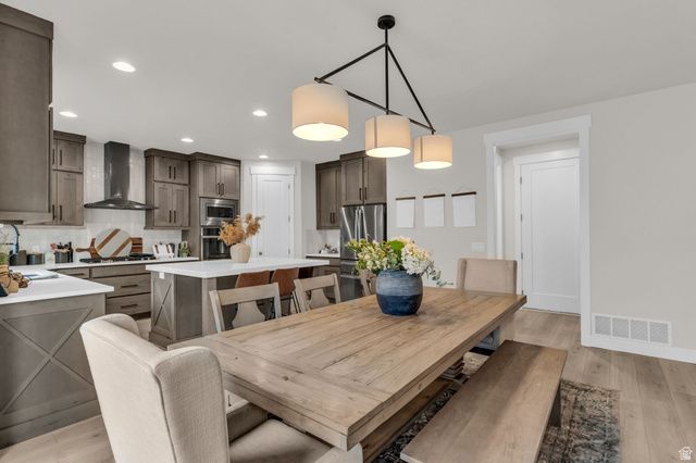 10954 S COASTAL DUNE DR, South Jordan, UT 84009