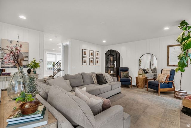 10954 S COASTAL DUNE DR, South Jordan, UT 84009