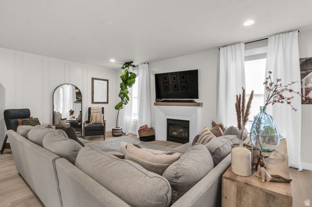 10954 S COASTAL DUNE DR, South Jordan, UT 84009