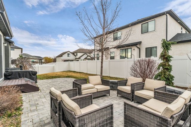 10954 S COASTAL DUNE DR, South Jordan, UT 84009