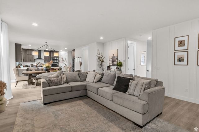 10954 S COASTAL DUNE DR, South Jordan, UT 84009