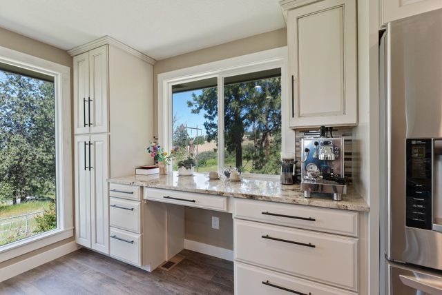 6221 N Highview Ln, Spokane Valley, WA 99217