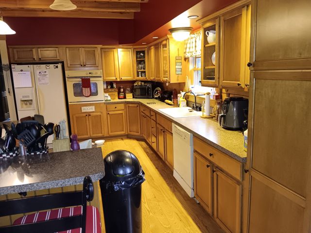3056 E Big Richland Creek Rd, Mc Ewen, TN 37101