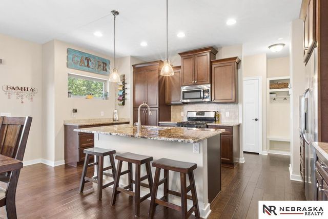 2331 Big Sky Drive, Papillion, NE 68046