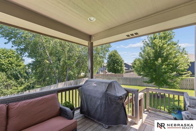 2331 Big Sky Drive, Papillion, NE 68046