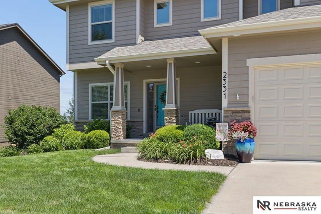 2331 Big Sky Drive, Papillion, NE 68046