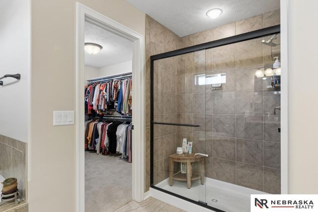 2331 Big Sky Drive, Papillion, NE 68046
