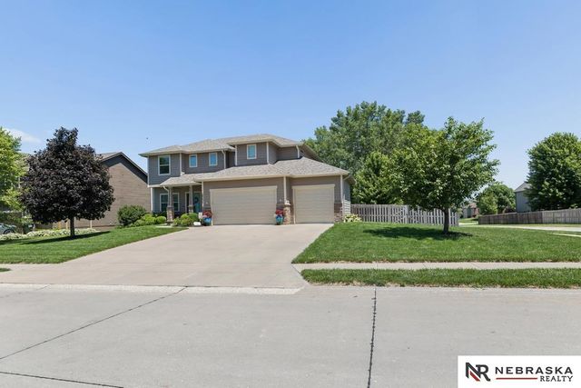 2331 Big Sky Drive, Papillion, NE 68046