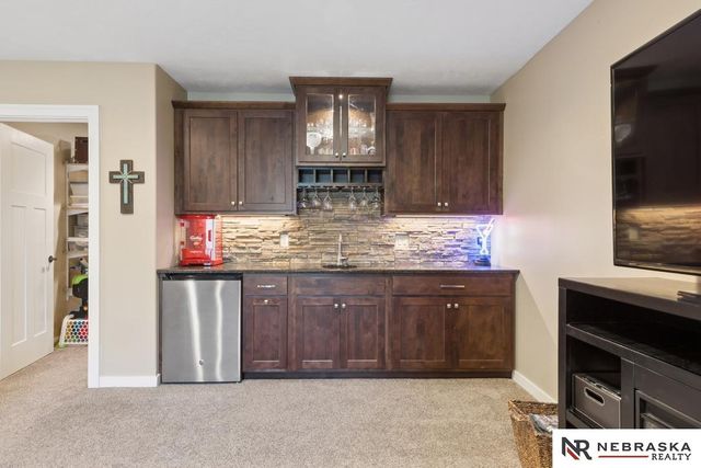2331 Big Sky Drive, Papillion, NE 68046