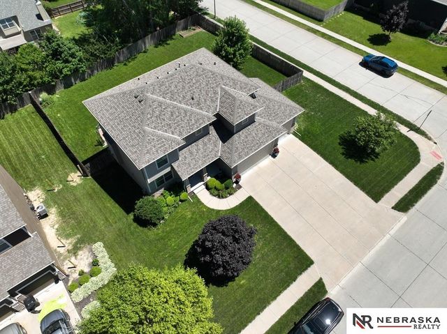 2331 Big Sky Drive, Papillion, NE 68046