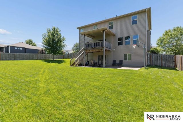 2331 Big Sky Drive, Papillion, NE 68046
