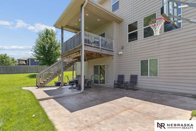 2331 Big Sky Drive, Papillion, NE 68046