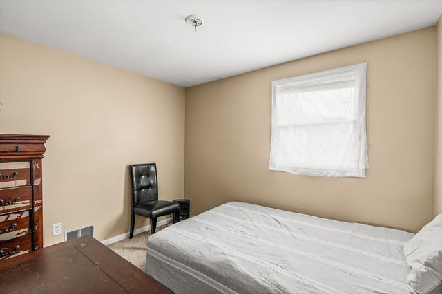54 Shirley Ave, Lowell, MA 01854