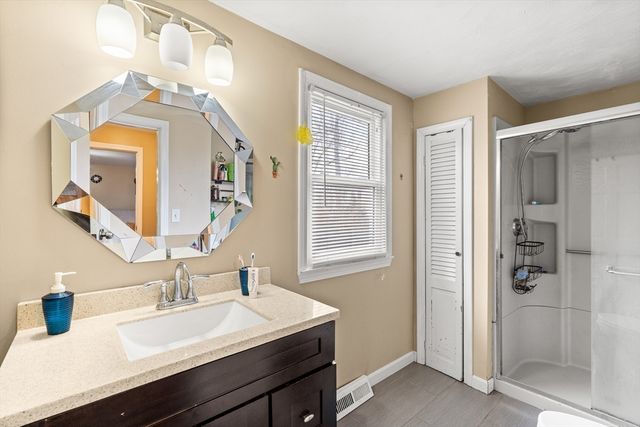 54 Shirley Ave, Lowell, MA 01854
