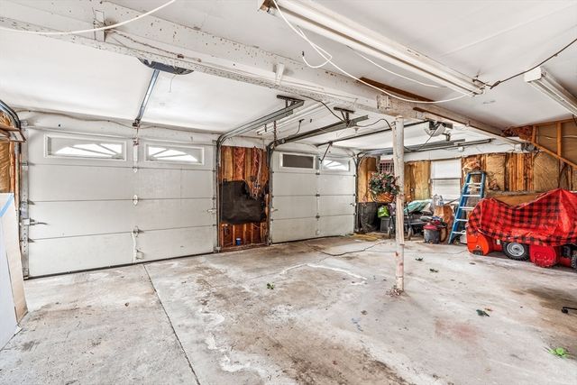 54 Shirley Ave, Lowell, MA 01854