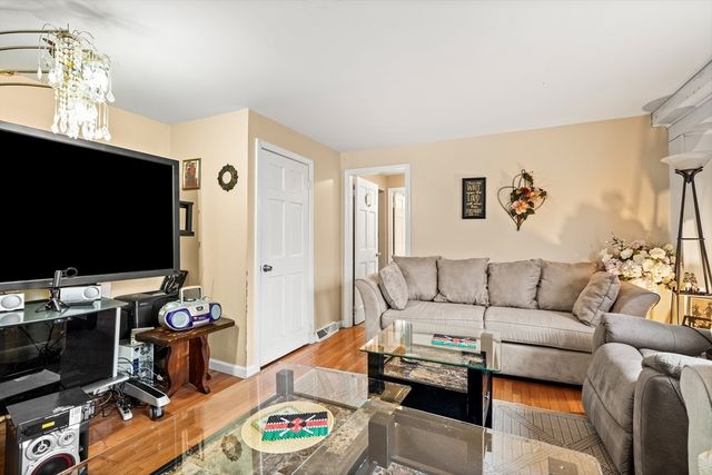 54 Shirley Ave, Lowell, MA 01854