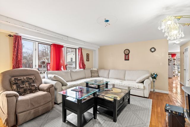 54 Shirley Ave, Lowell, MA 01854