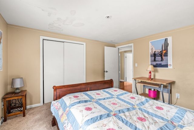 54 Shirley Ave, Lowell, MA 01854