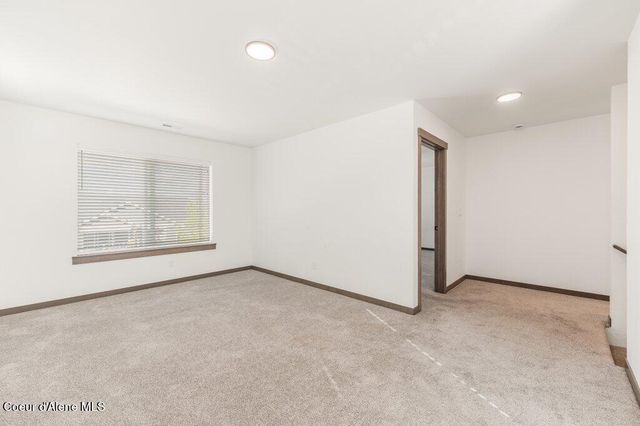 8386 W Splitrail Ave, Rathdrum, ID 83858