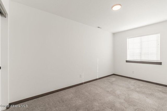 8386 W Splitrail Ave, Rathdrum, ID 83858