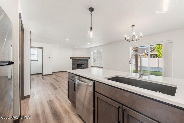 8386 W Splitrail Ave, Rathdrum, ID 83858