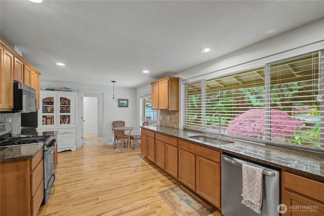 4642 Claridge Drive SE, Olympia, WA 98501