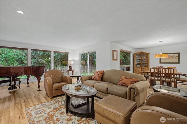 4642 Claridge Drive SE, Olympia, WA 98501