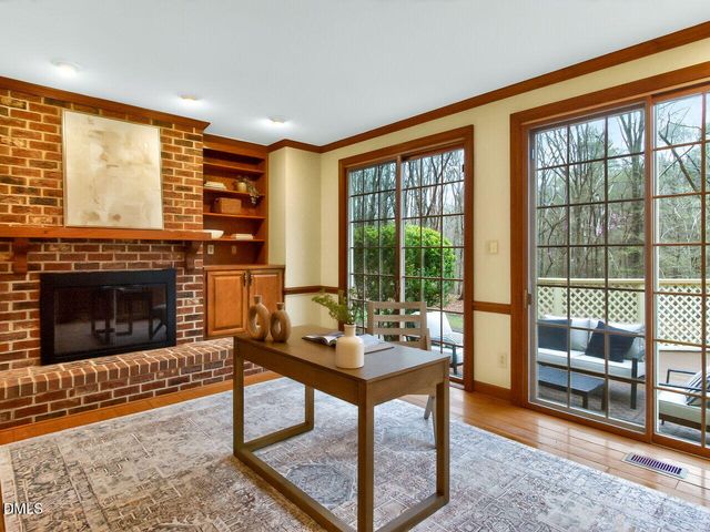 10 Elmstead Place, Chapel Hill, NC 27517