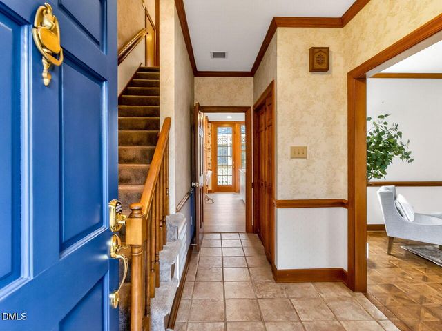 10 Elmstead Place, Chapel Hill, NC 27517