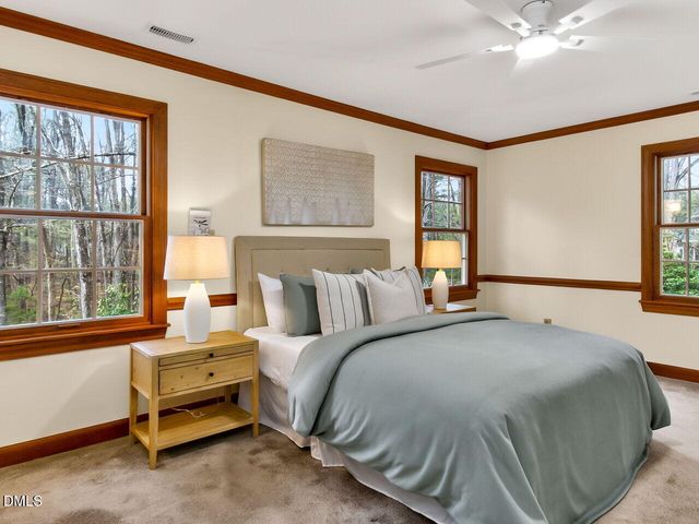 10 Elmstead Place, Chapel Hill, NC 27517