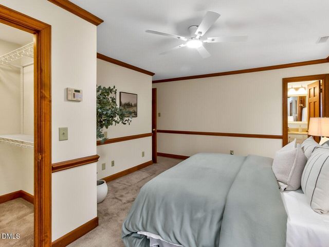 10 Elmstead Place, Chapel Hill, NC 27517