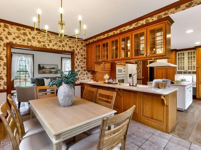 10 Elmstead Place, Chapel Hill, NC 27517