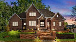 905 Brookside Drive, Greensboro, NC 27408