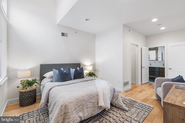 226 MERCER ST, Philadelphia, PA 19125