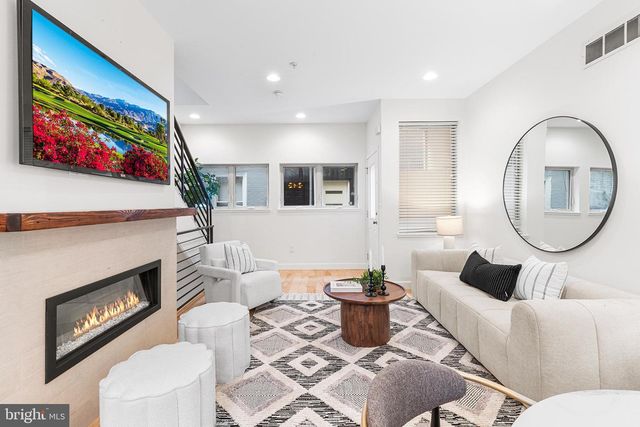 226 MERCER ST, Philadelphia, PA 19125