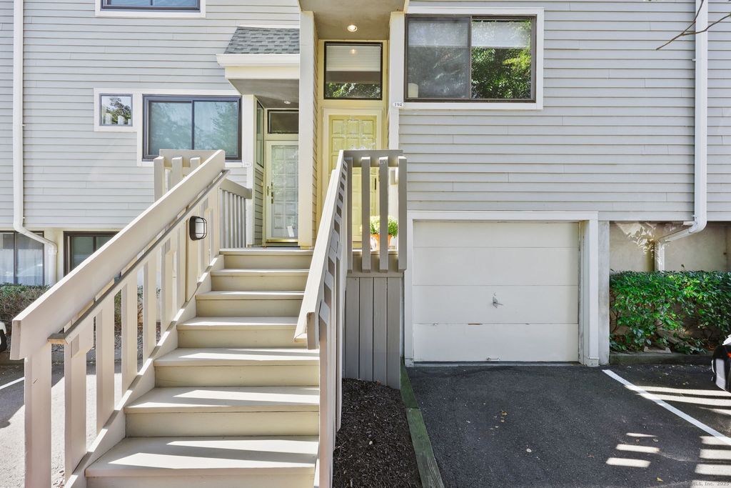 194 Sunrise Hill Road 194, Norwalk, CT 06851