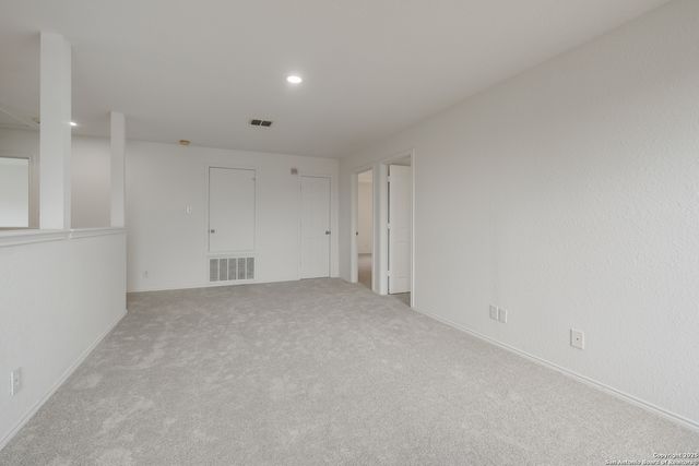 7827 Oakdale Park, San Antonio, TX 78254
